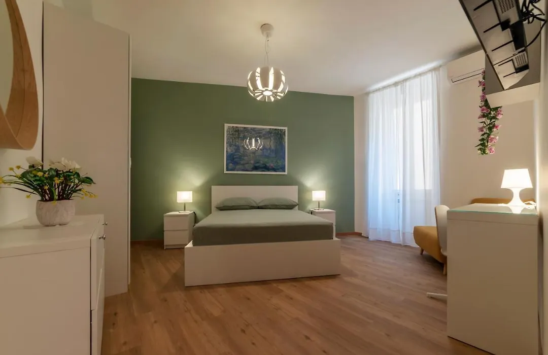 Piazza di Santa Maria Maggiore Cosy Apartment-1